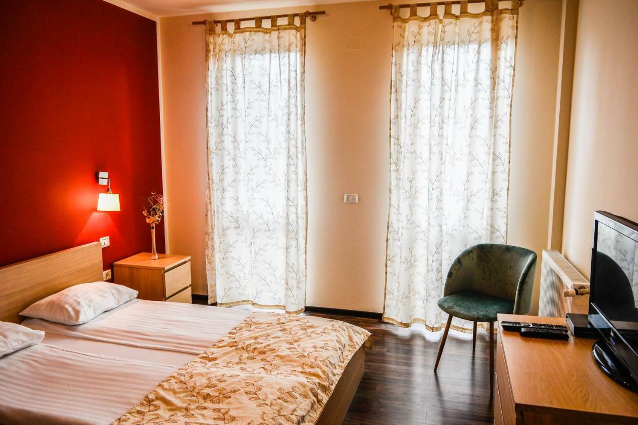 Franzdorf Alpin Hotel Valiug Luaran gambar